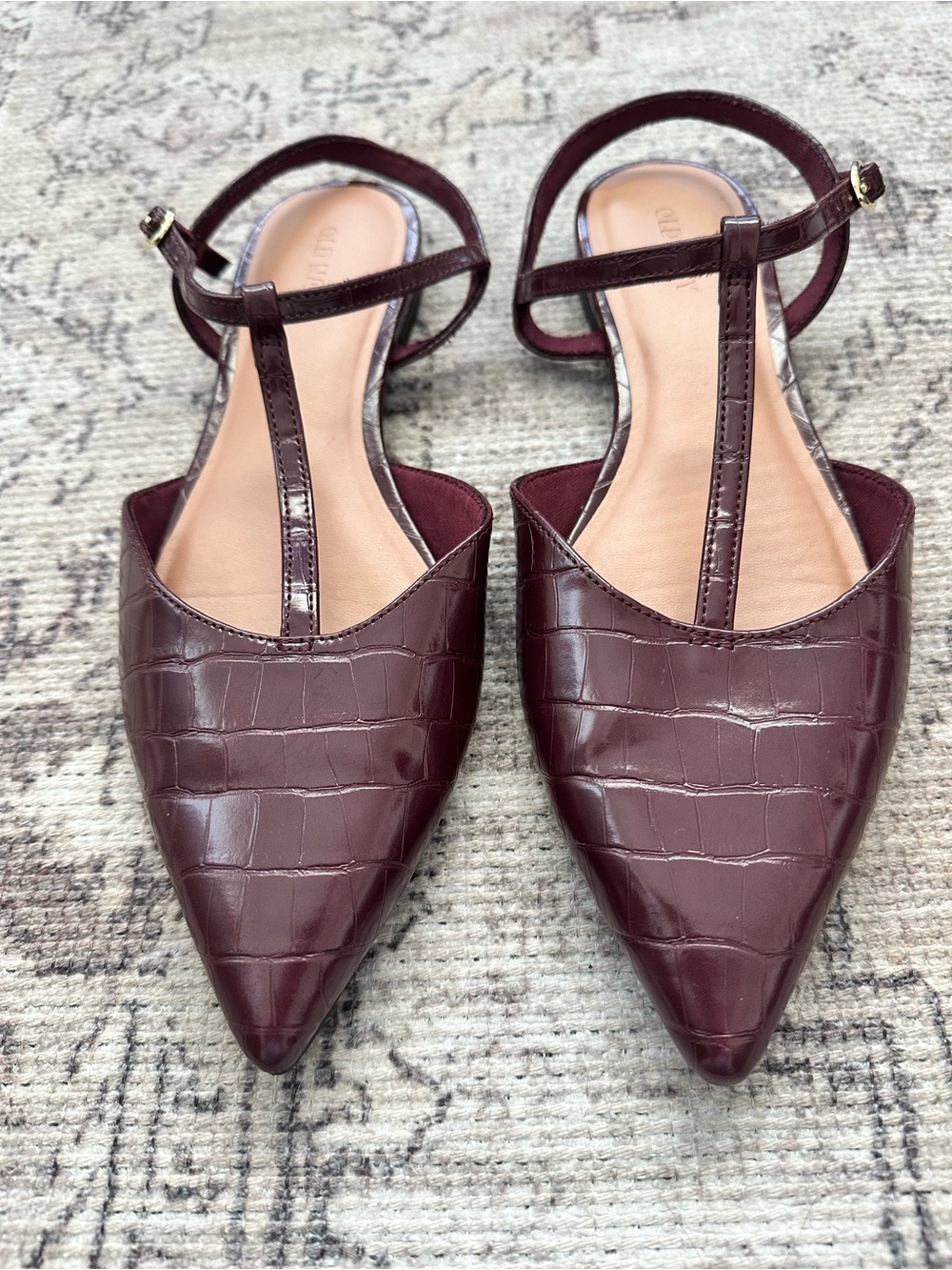 Old Navy Croc-Embossed Pointed T-Strap Flats in Burgundy